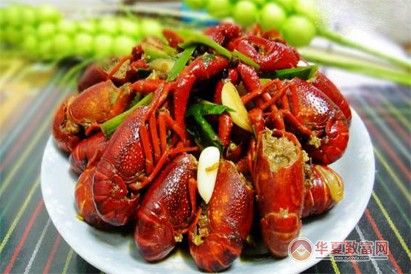 阿蛋龍蝦 技術(shù)推廣引領(lǐng)行業(yè)新潮，輕松賺錢生意火